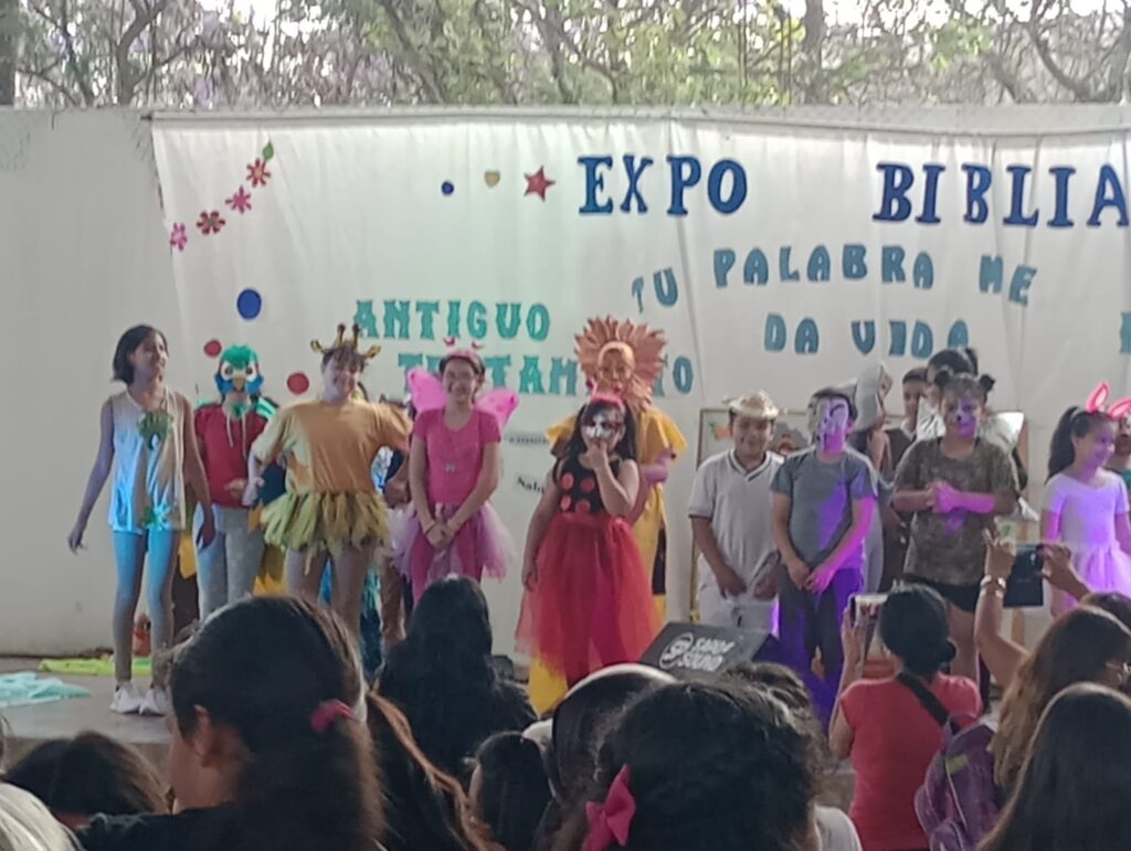 Exitosa “Expo Biblia 2023″ en La Banda